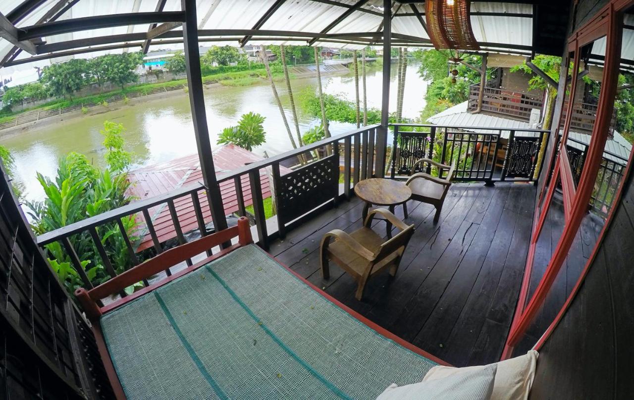 The Riverside Guest House Lampang Buitenkant foto